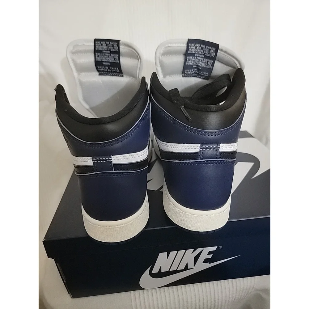Air Jordon 1 Retro High OG GS Size 6.5 FD1437-401‎